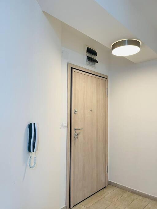New Modern Rooftop Apartment-Free Private Parking Skopje Exterior photo